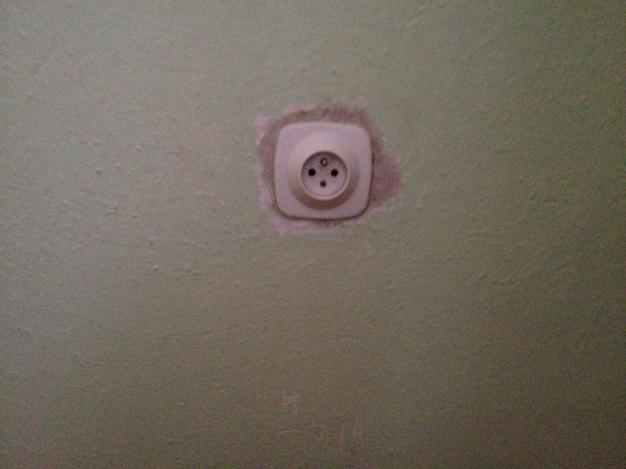 handyman brno - electrical installation in a fifty-year-old apartment